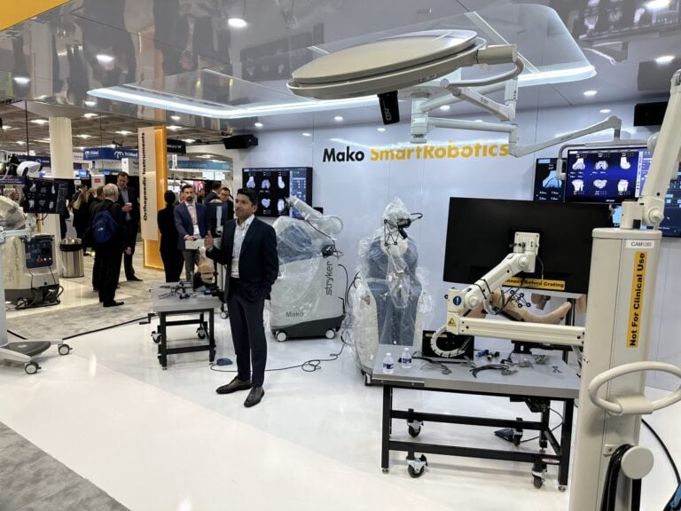 Embracing Cutting-Edge Technology: Dr. Sastry’s Experience with Stryker at the AAOS Conference